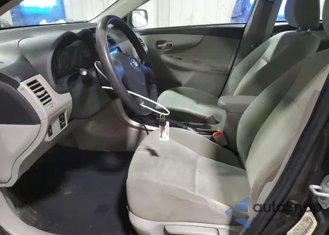 2013 Toyota Corolla Base z USA, uszkodzony, nr VIN 5YFBU4EE7DP200572